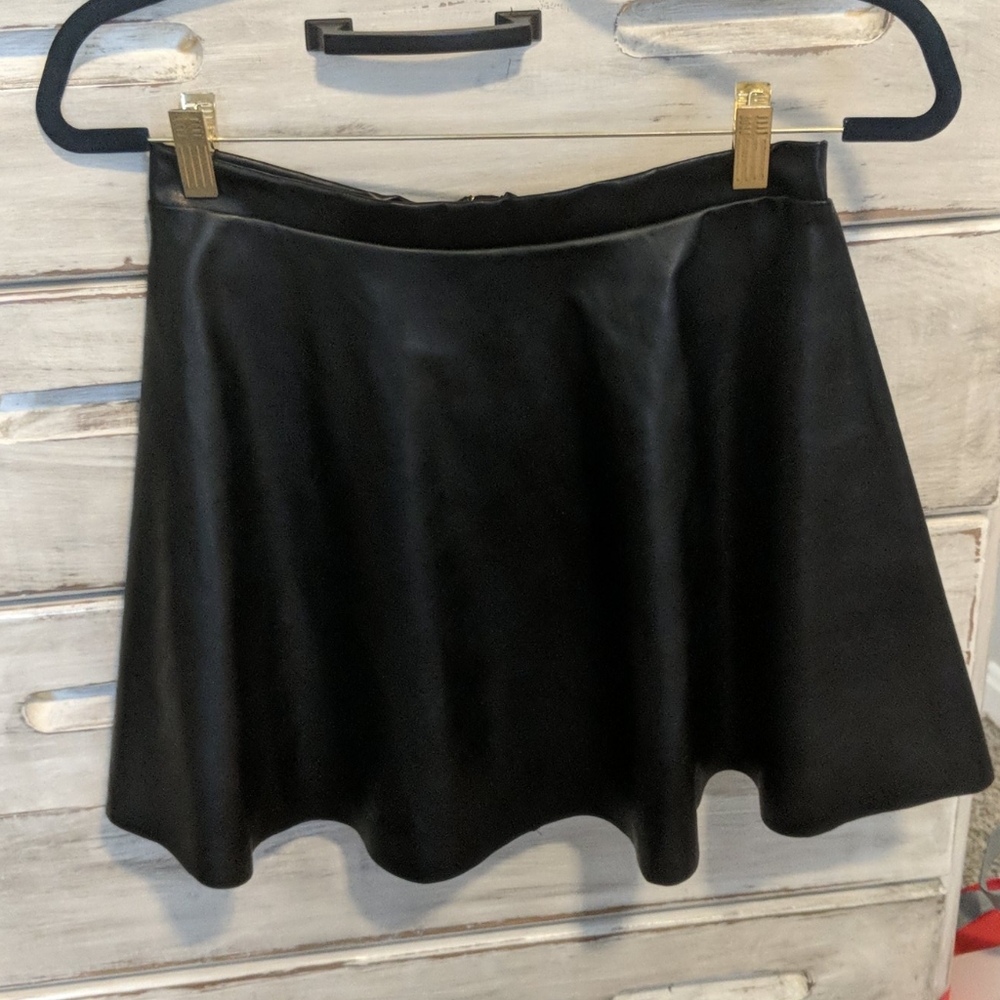 Faux leather girls H&M skirt